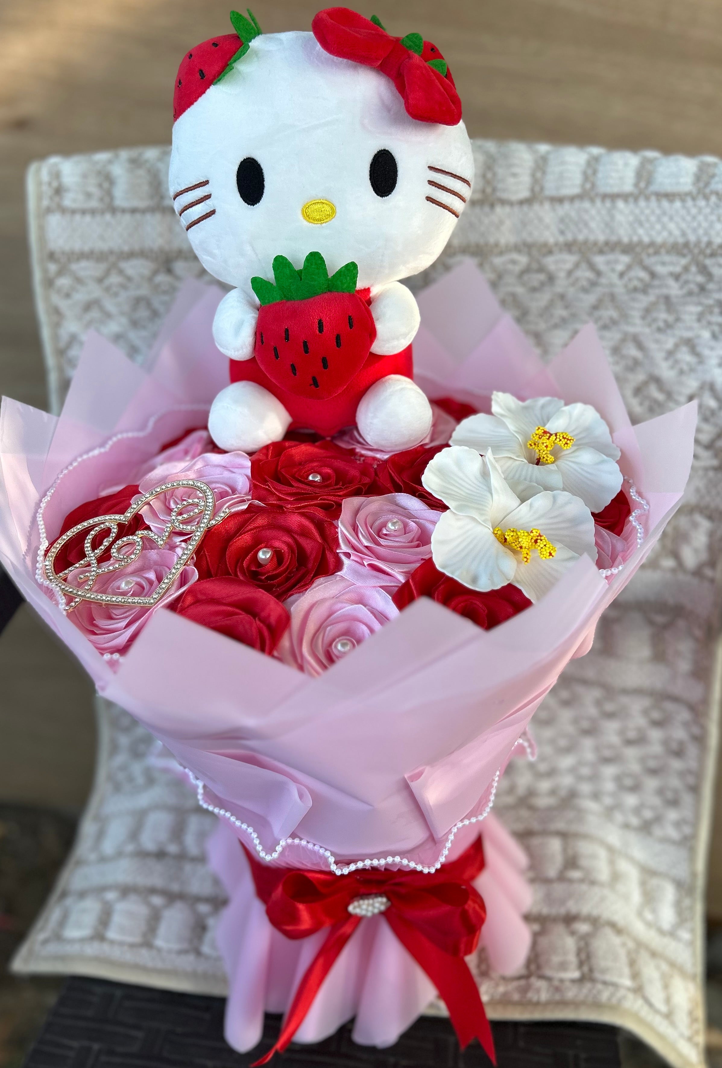 Hello Kitty Eternal Bouquet